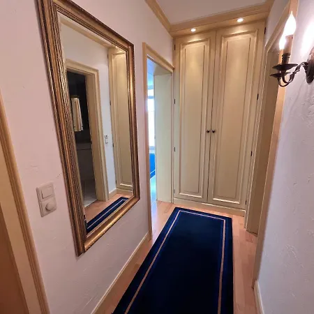 Kaiser 11 Apartment